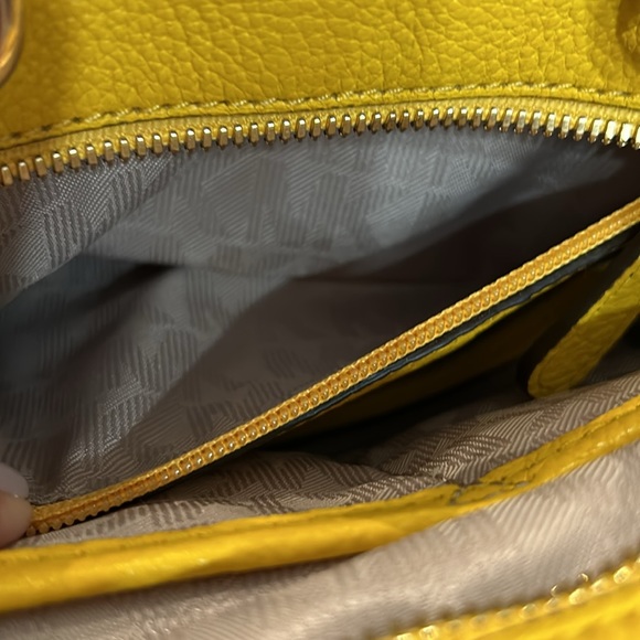 Michael Kors yellow purse - Picture 5 of 7